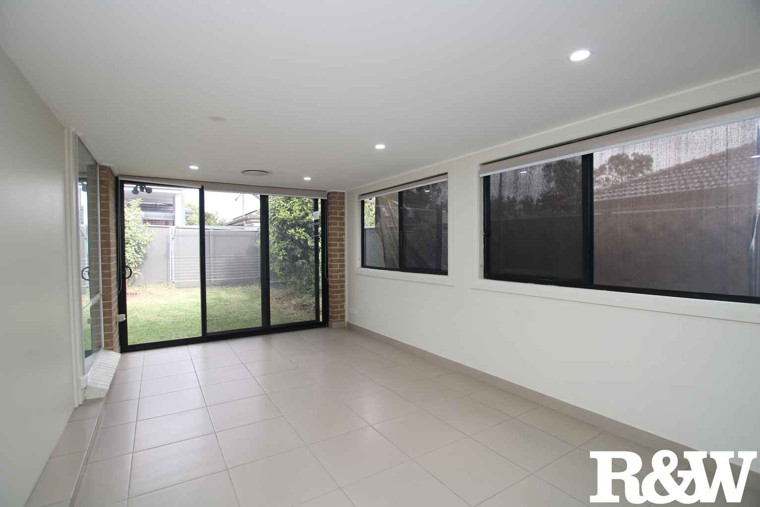 15 Marshall Avenue Ropes Crossing