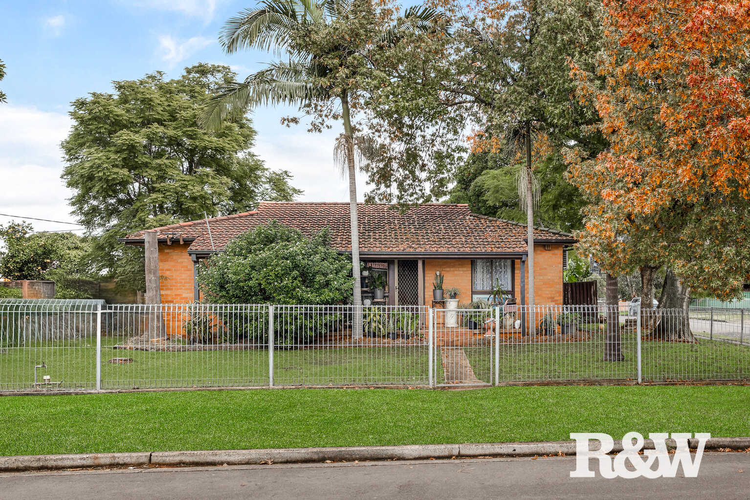 7 Sorensen Crescent Blackett 7 Sorensen Crescent Blackett