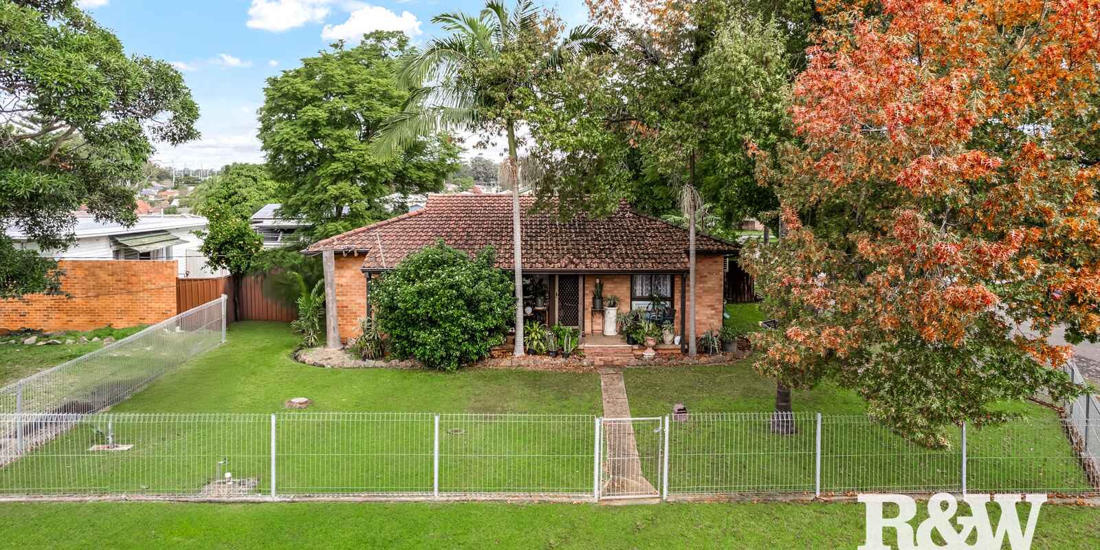 7 Sorensen Crescent Blackett 7 Sorensen Crescent Blackett