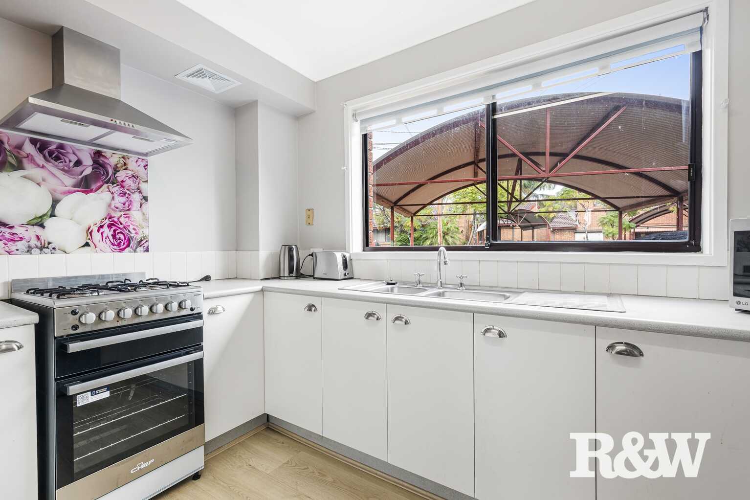 30/300 Jersey Road Plumpton