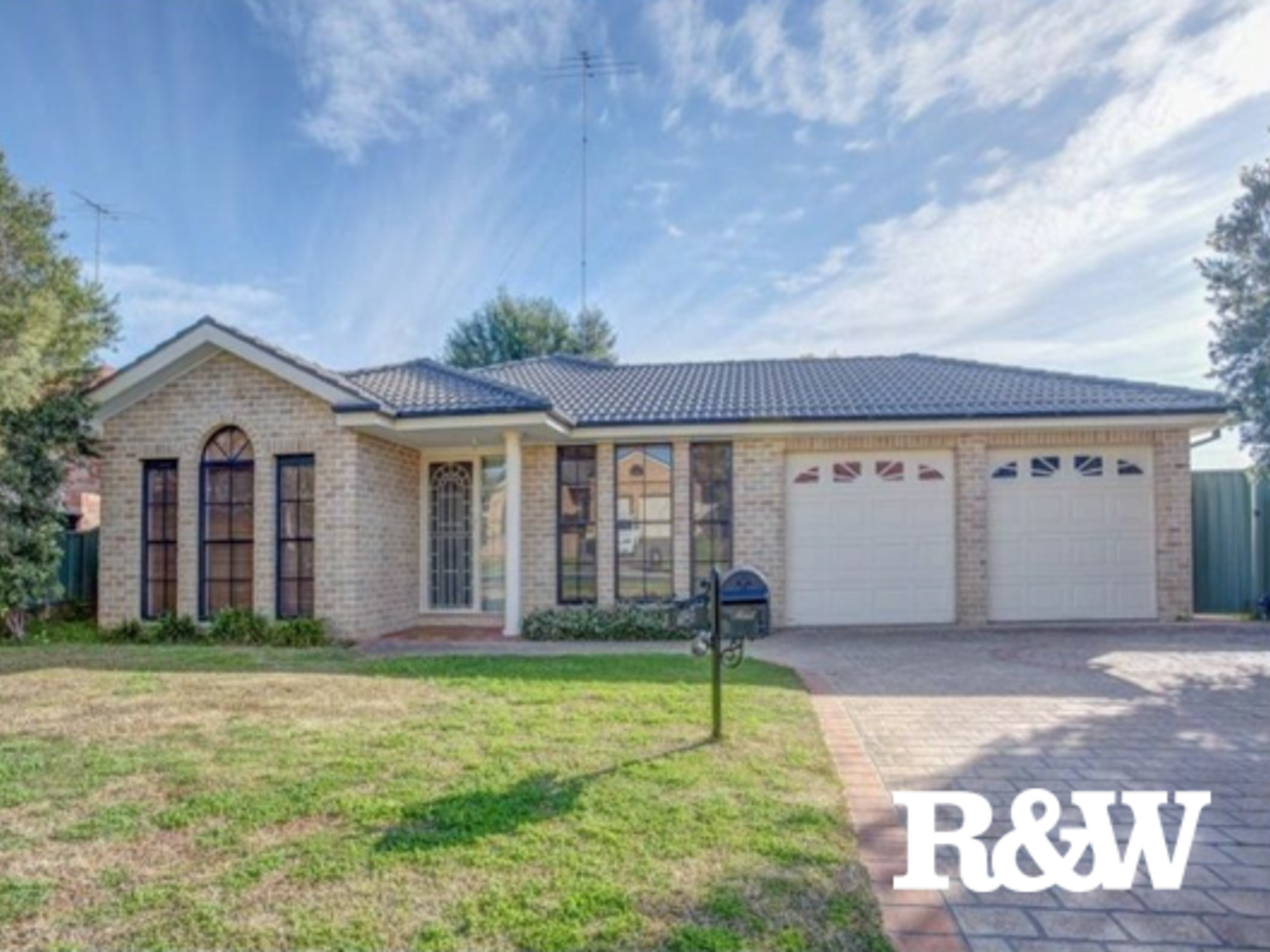 12 Dara Crescent Glenmore Park