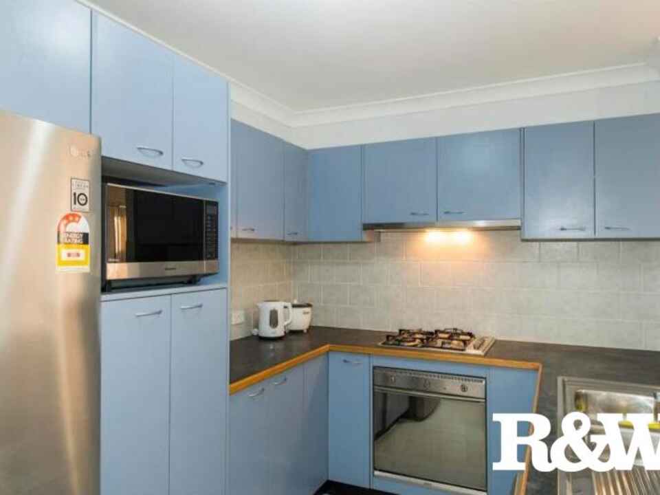 12 Dara Crescent Glenmore Park