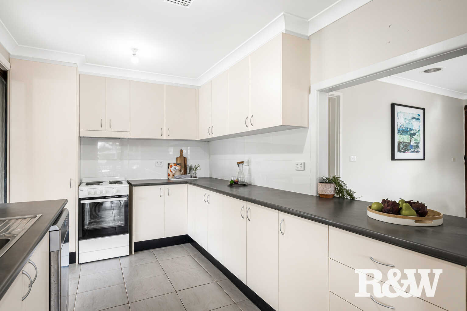 27 Niland Crescent Blackett