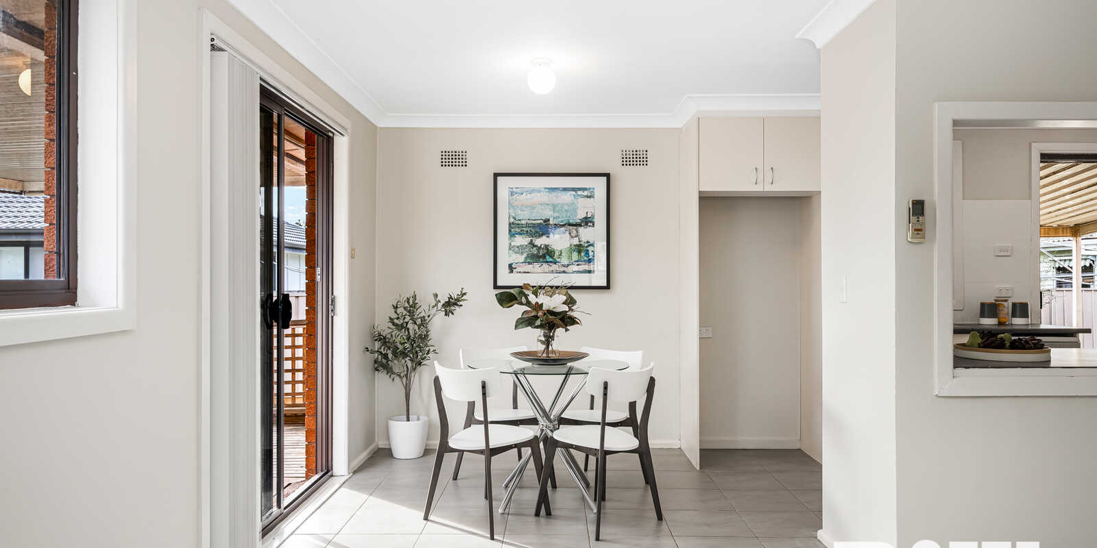 27 Niland Crescent Blackett