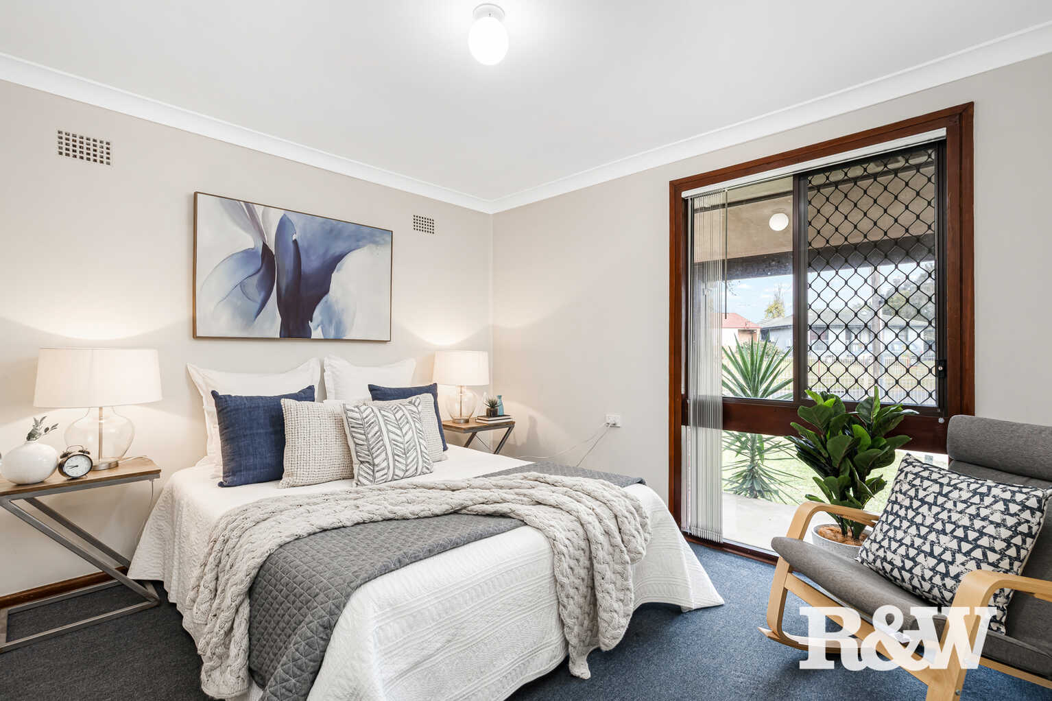 27 Niland Crescent Blackett