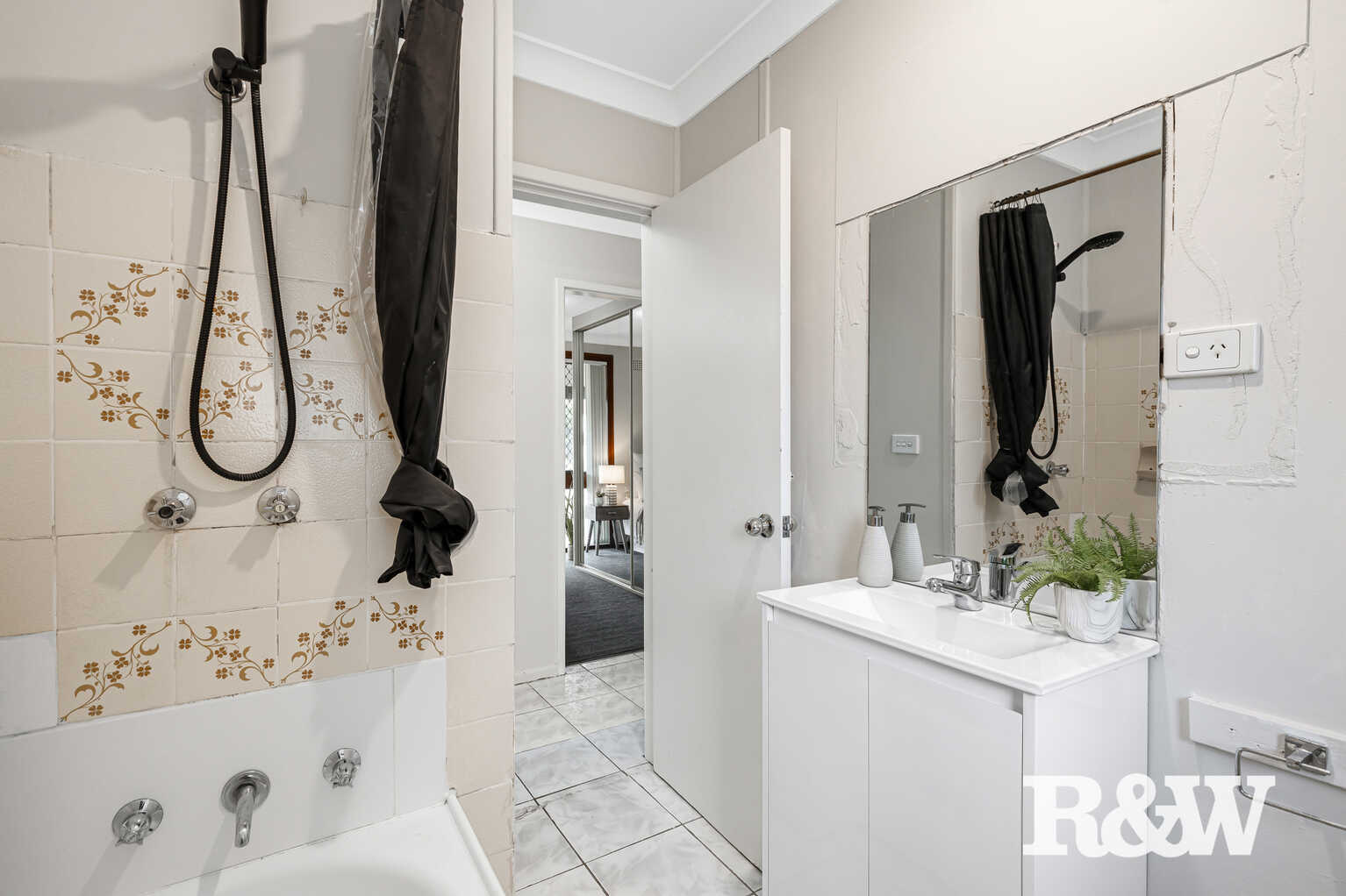 27 Niland Crescent Blackett