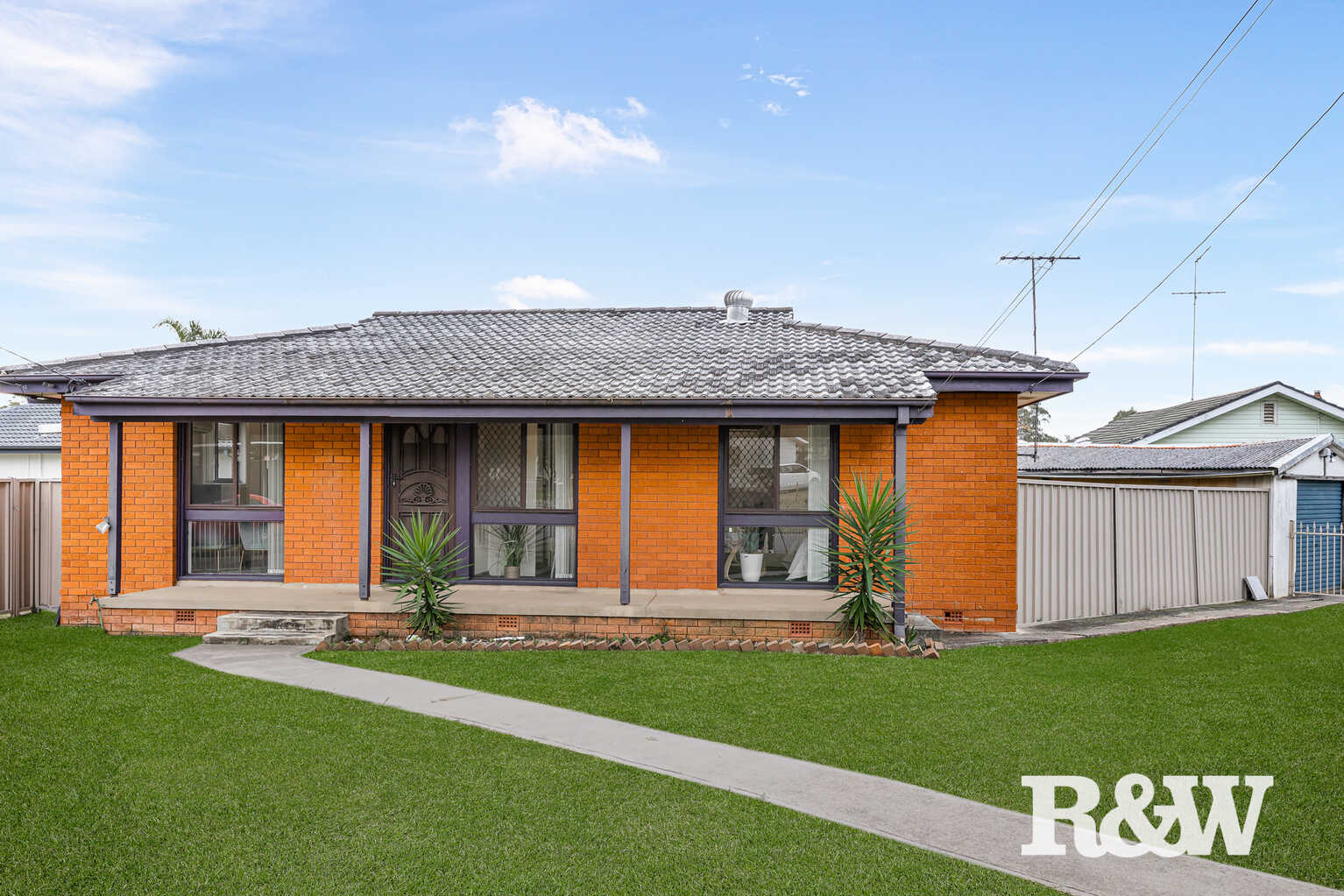 27 Niland Crescent Blackett