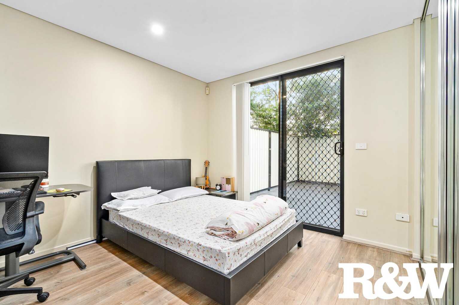 2/13-15 Lydbrook Street Westmead