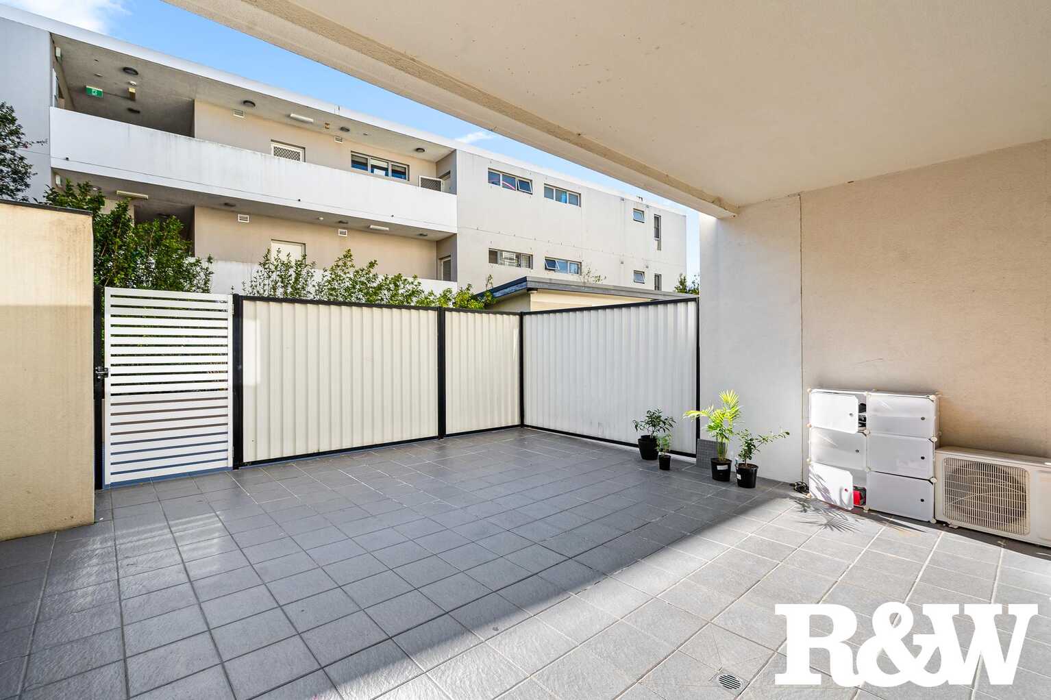 2/13-15 Lydbrook Street Westmead