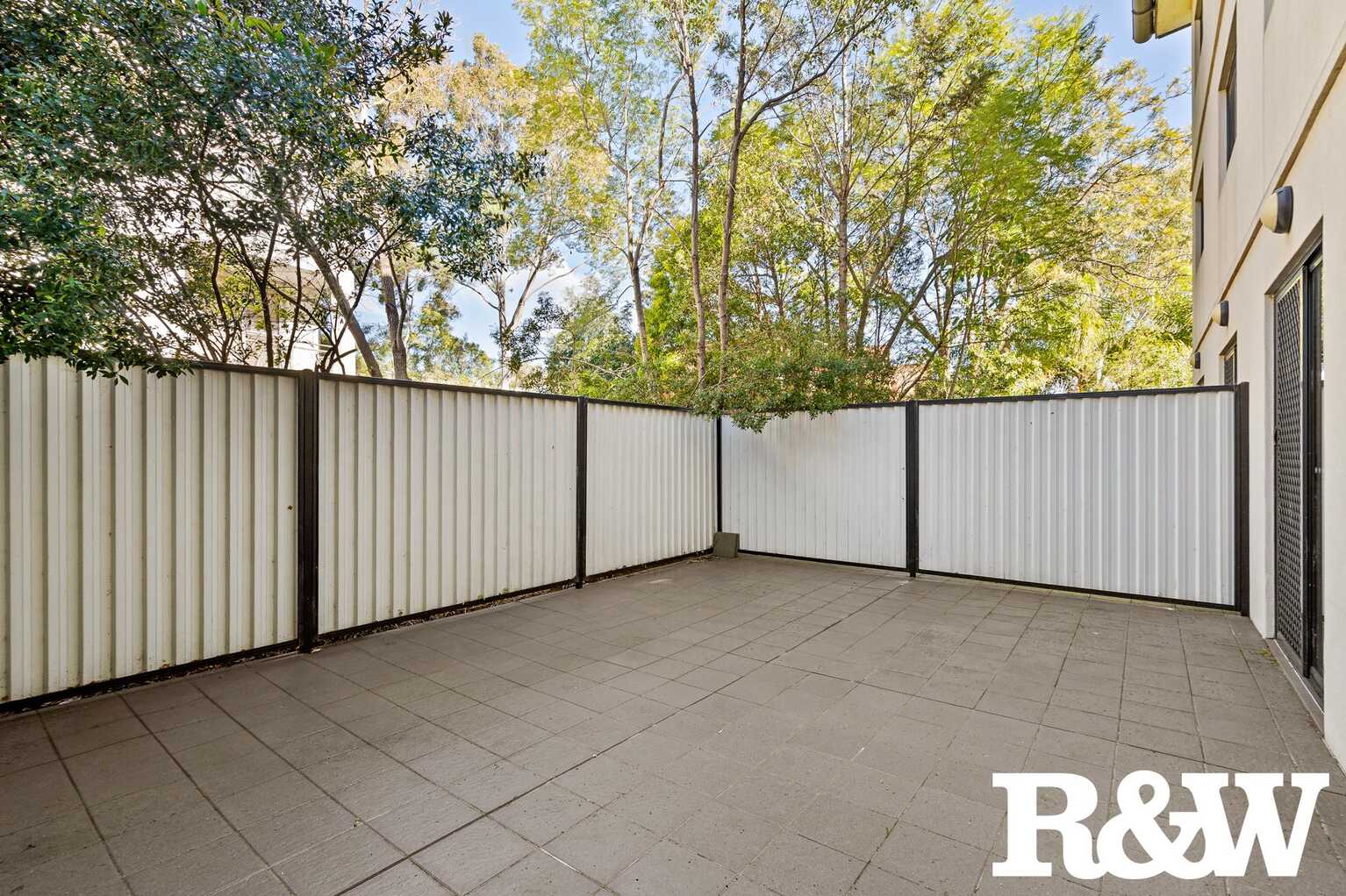 2/13-15 Lydbrook Street Westmead