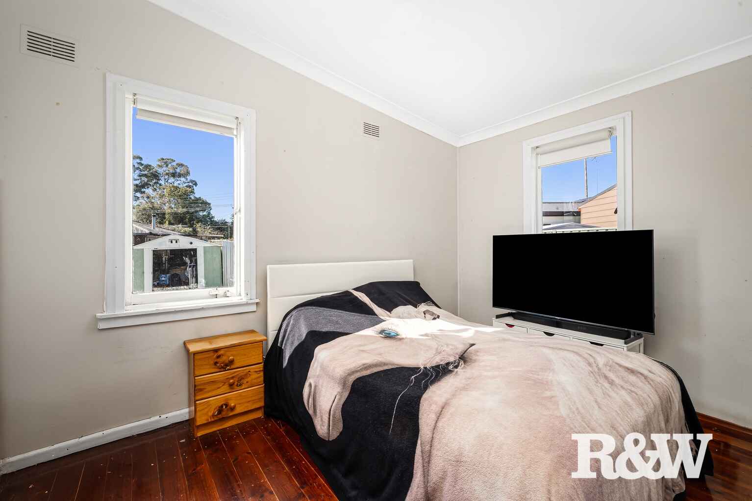 8 Hales Place Blackett 8 Hales Place Blackett