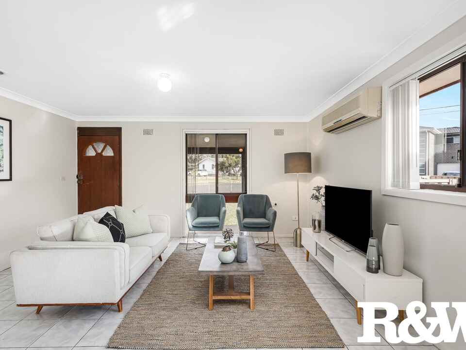 27 Niland Crescent Blackett