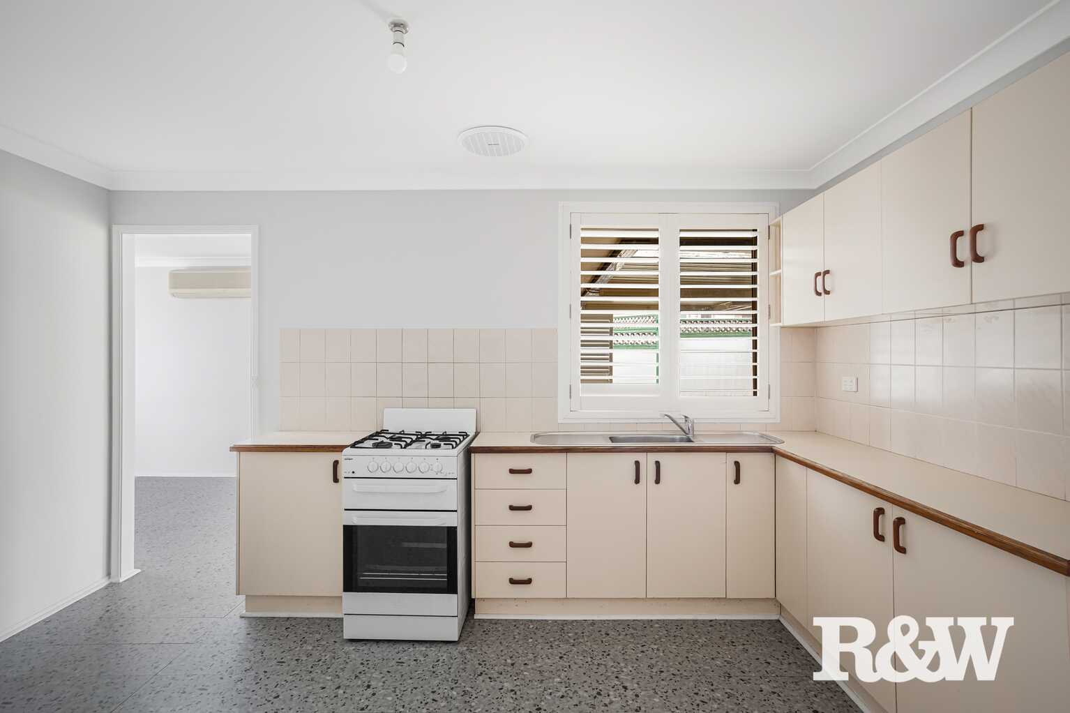 14 Henley Grove St Clair