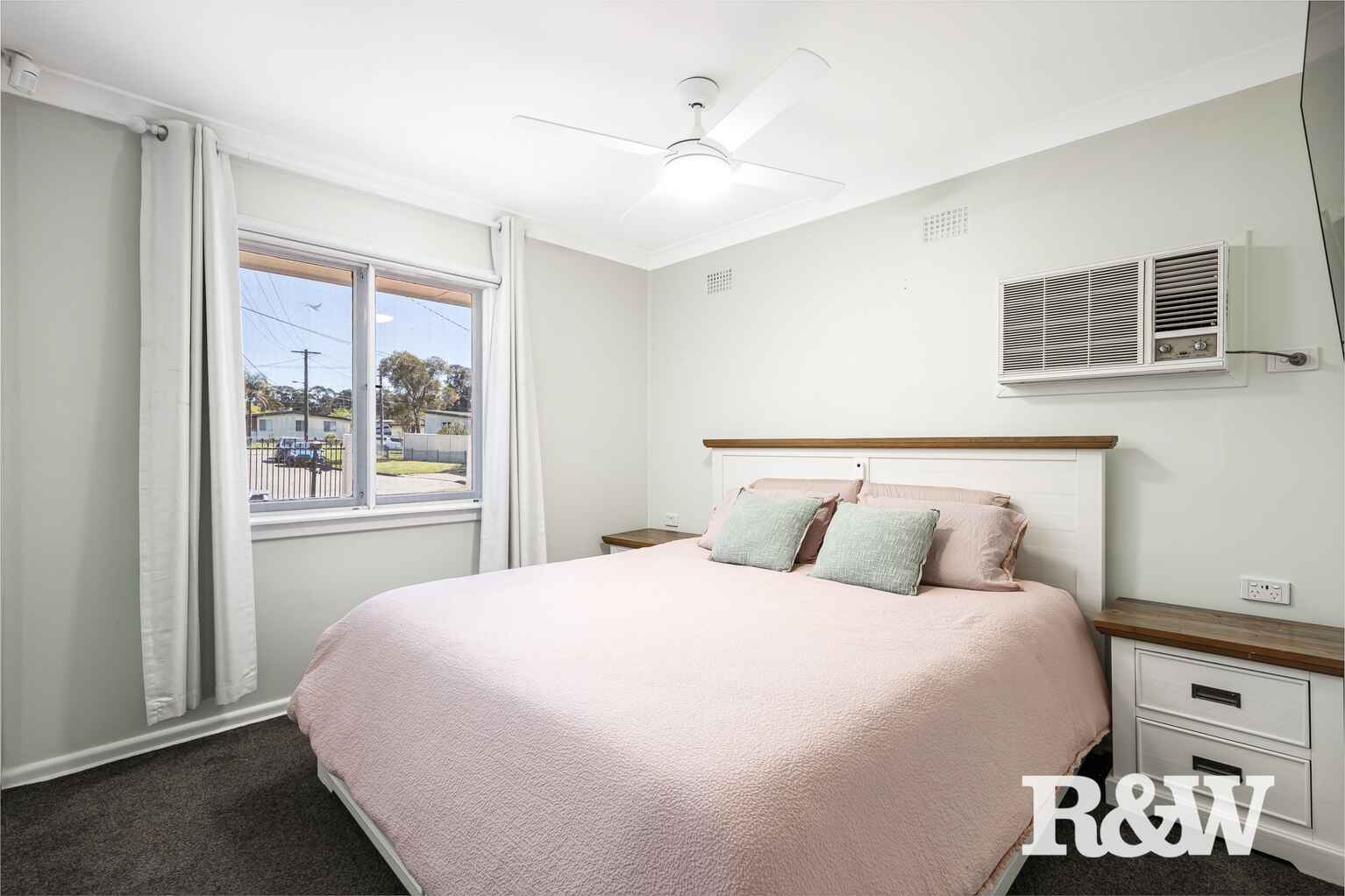 7 Kiwi Place Lethbridge Park