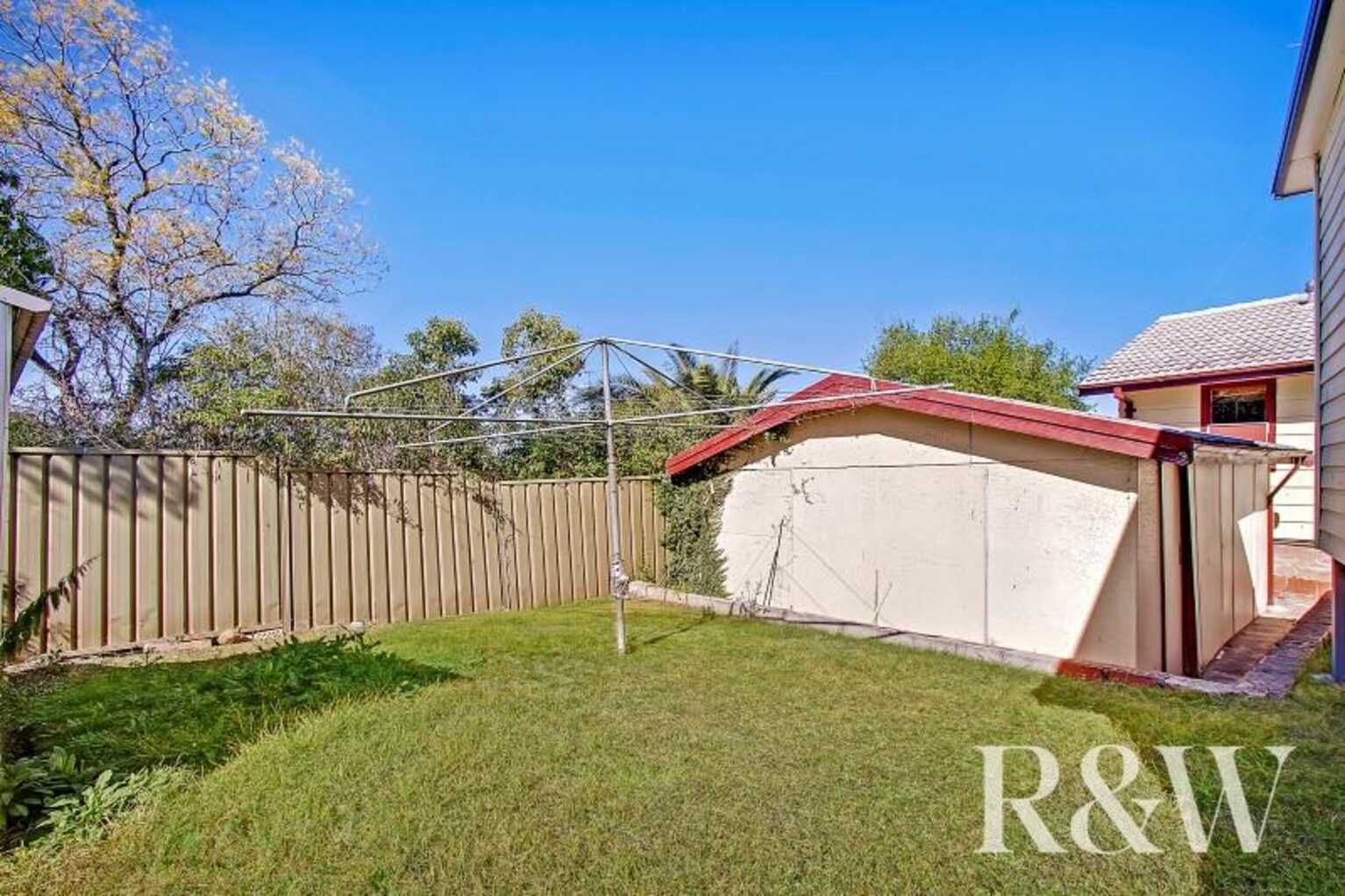 20 Mikkelsen Avenue Tregear