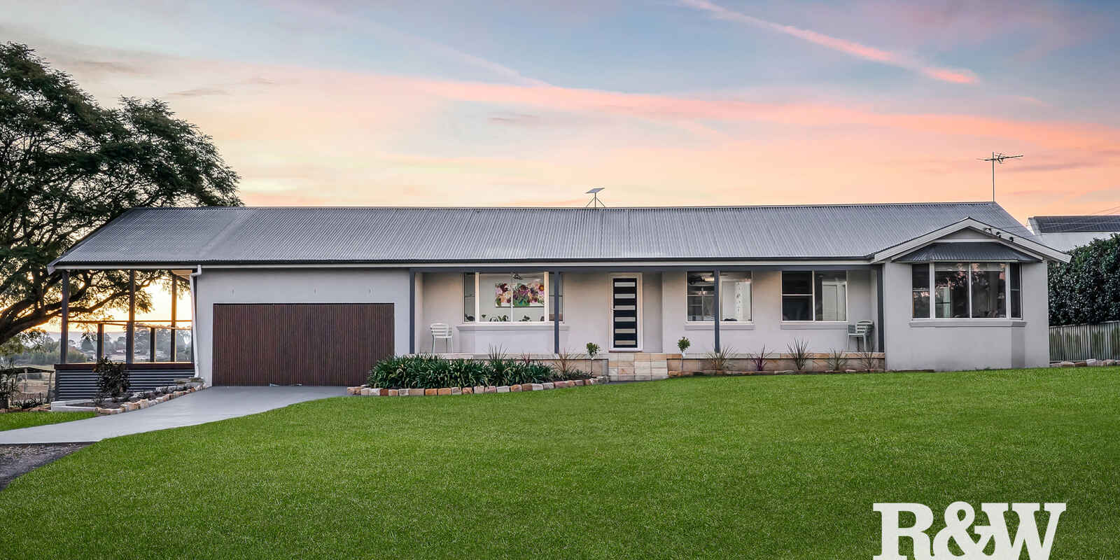 17 Clare Crescent Oakville