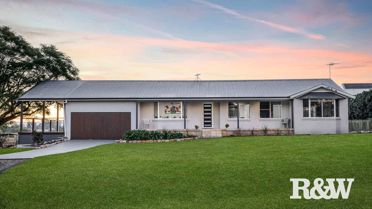 17 Clare Crescent Oakville 17 Clare Crescent Oakville