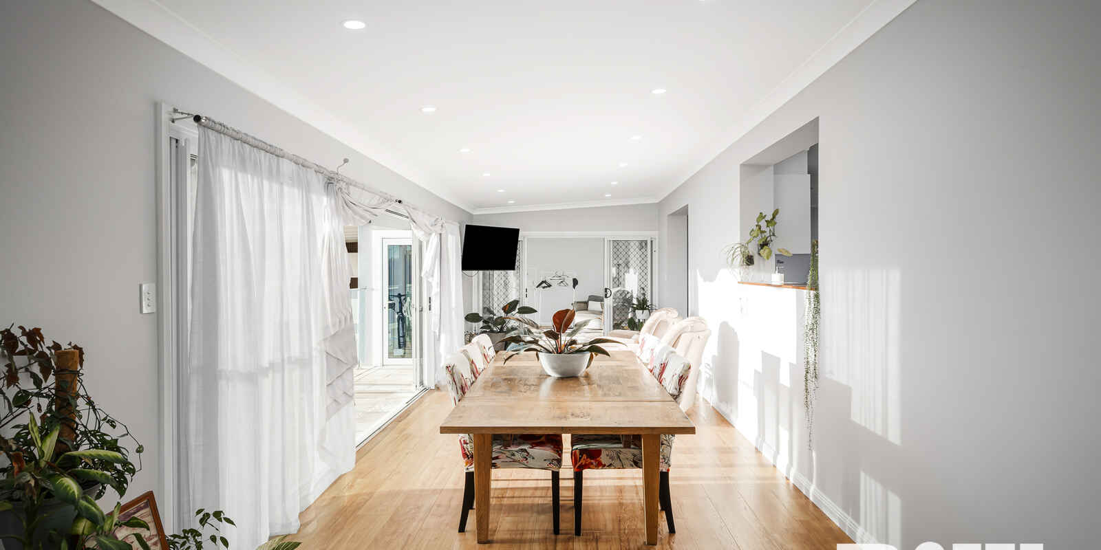 17 Clare Crescent Oakville