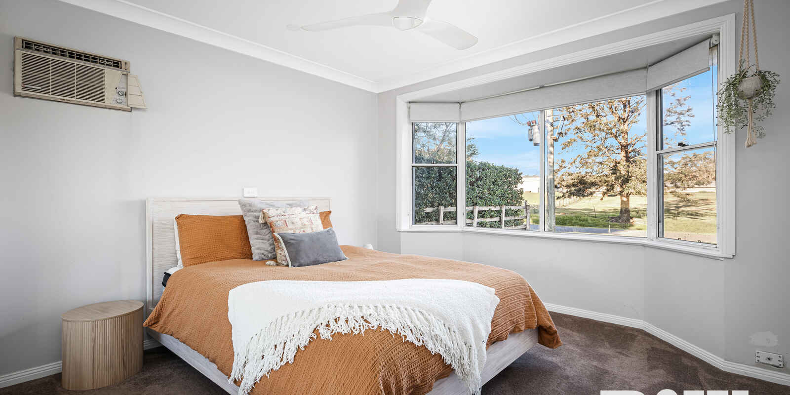 17 Clare Crescent Oakville