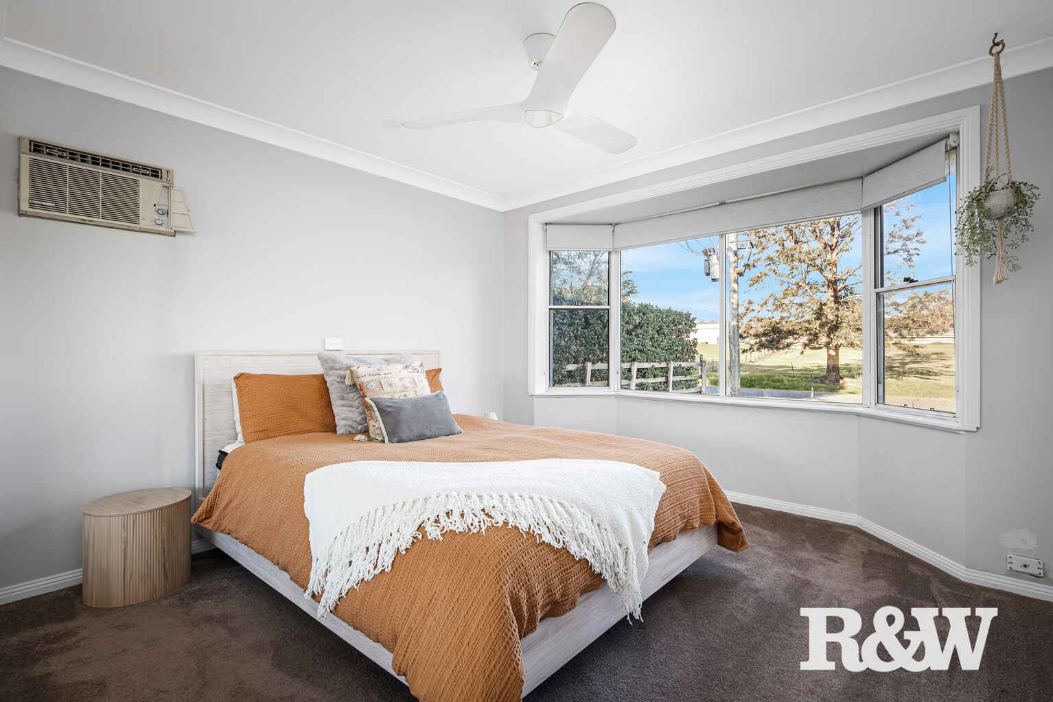 17 Clare Crescent Oakville 17 Clare Crescent Oakville