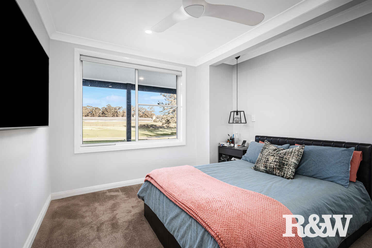 17 Clare Crescent Oakville 17 Clare Crescent Oakville