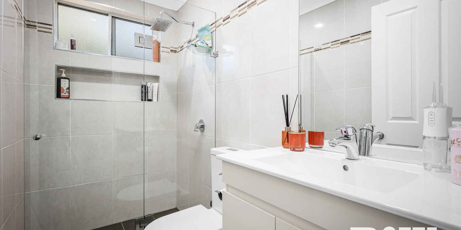 17 Clare Crescent Oakville