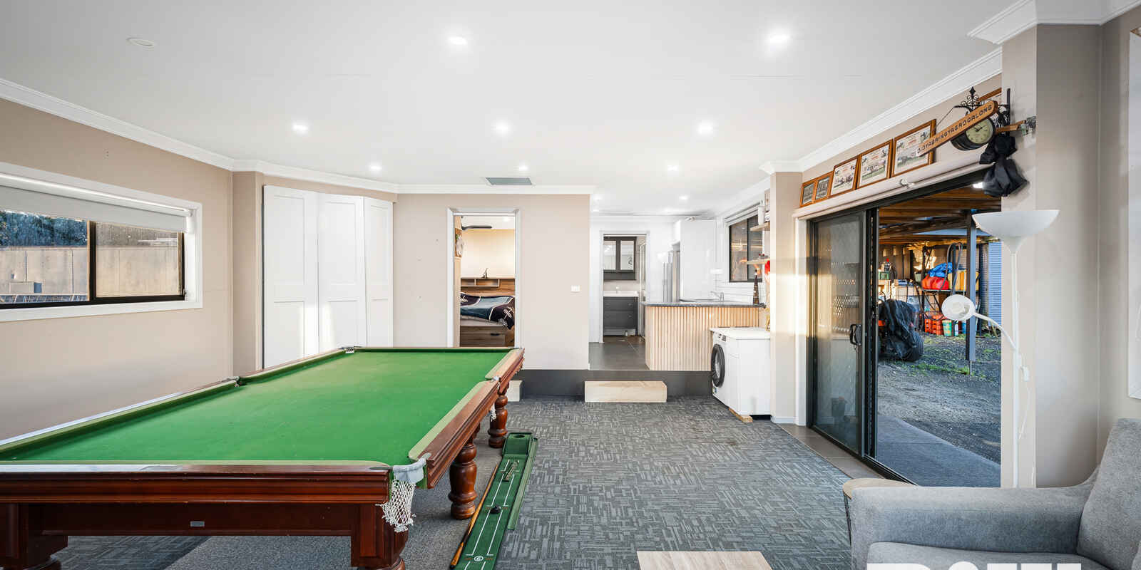 17 Clare Crescent Oakville