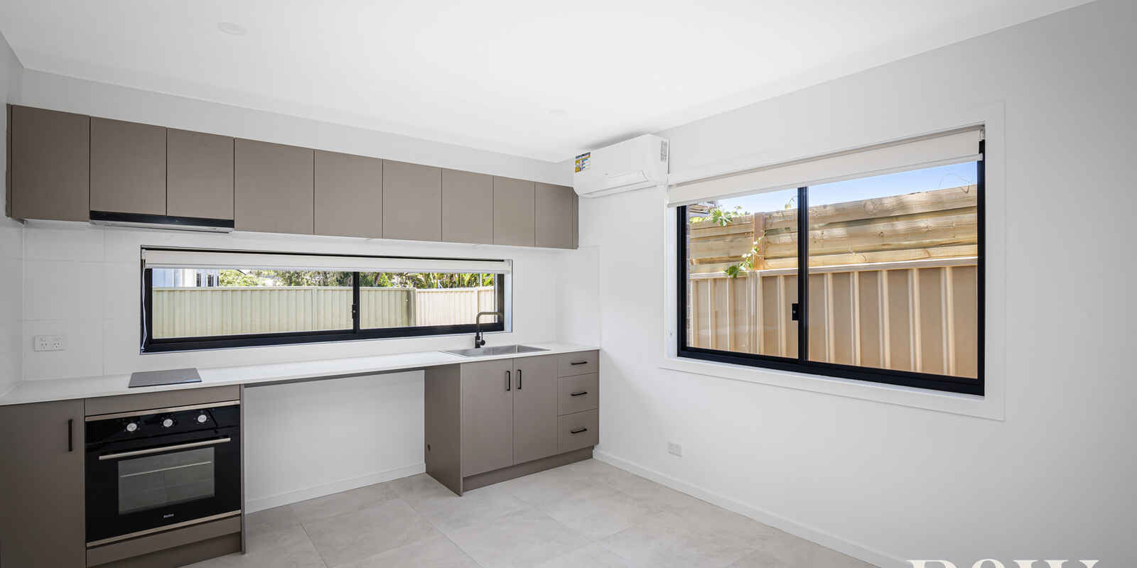 67 & 67A Bougainville Road Lethbridge Park 67 & 67A Bougainville Road Lethbridge Park