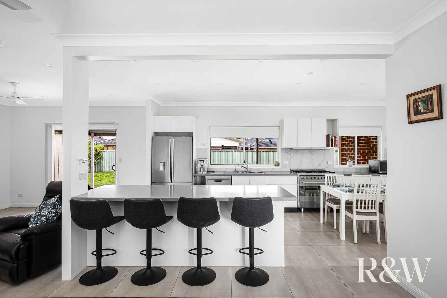 7 Hobson Place Plumpton