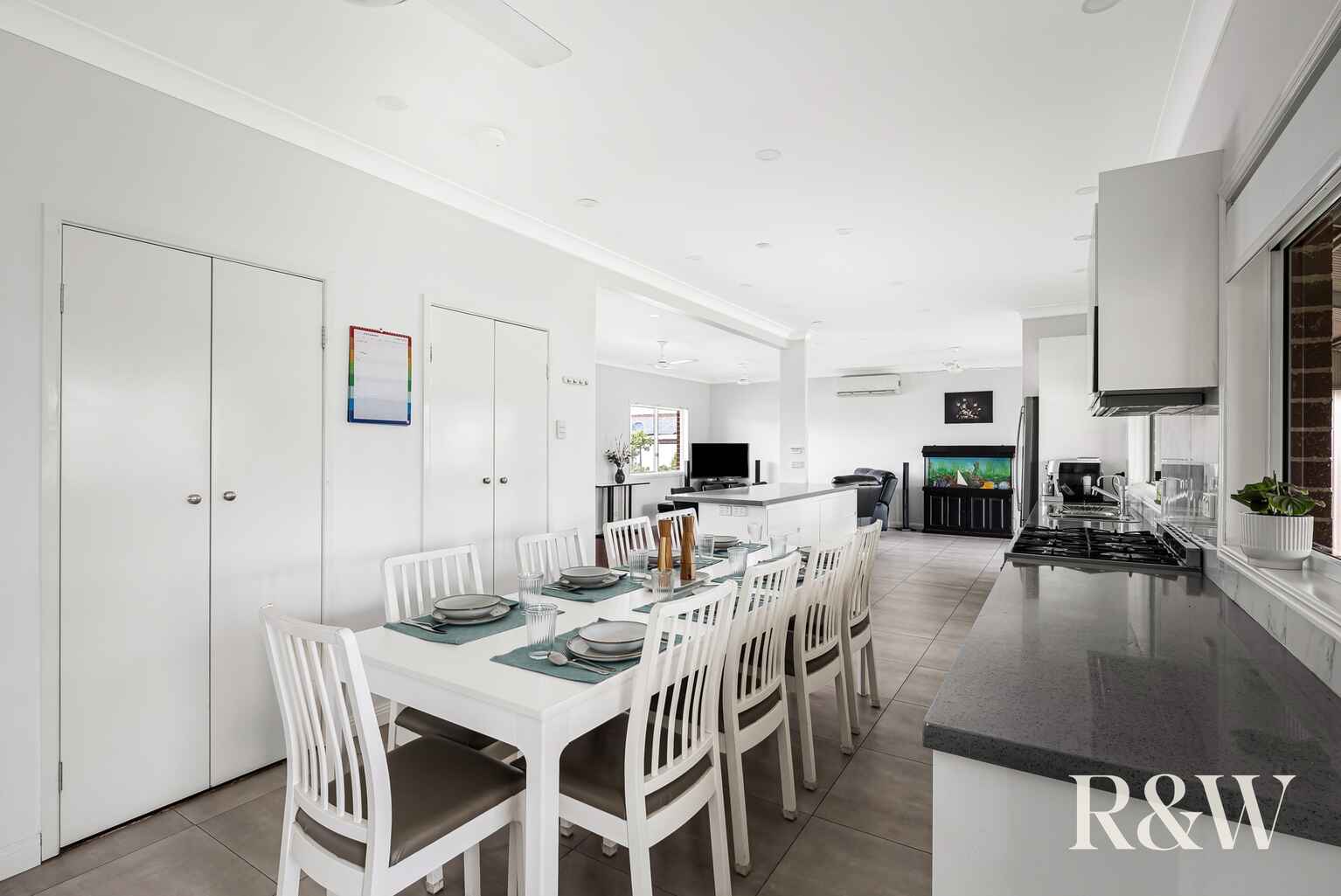 7 Hobson Place Plumpton