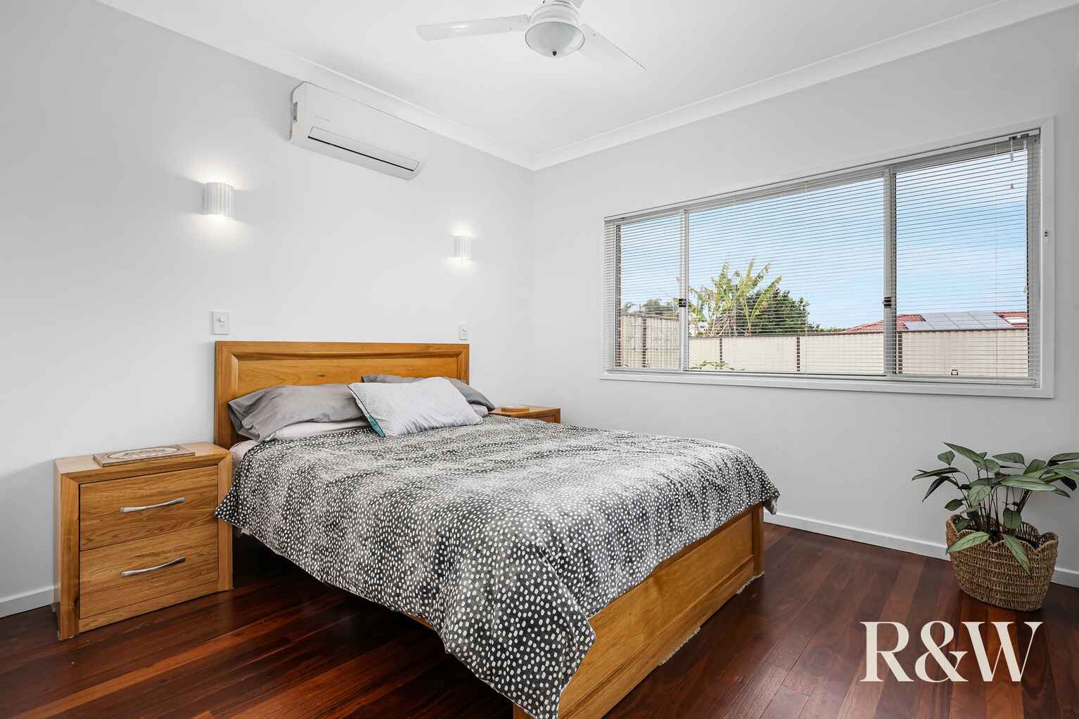 7 Hobson Place Plumpton