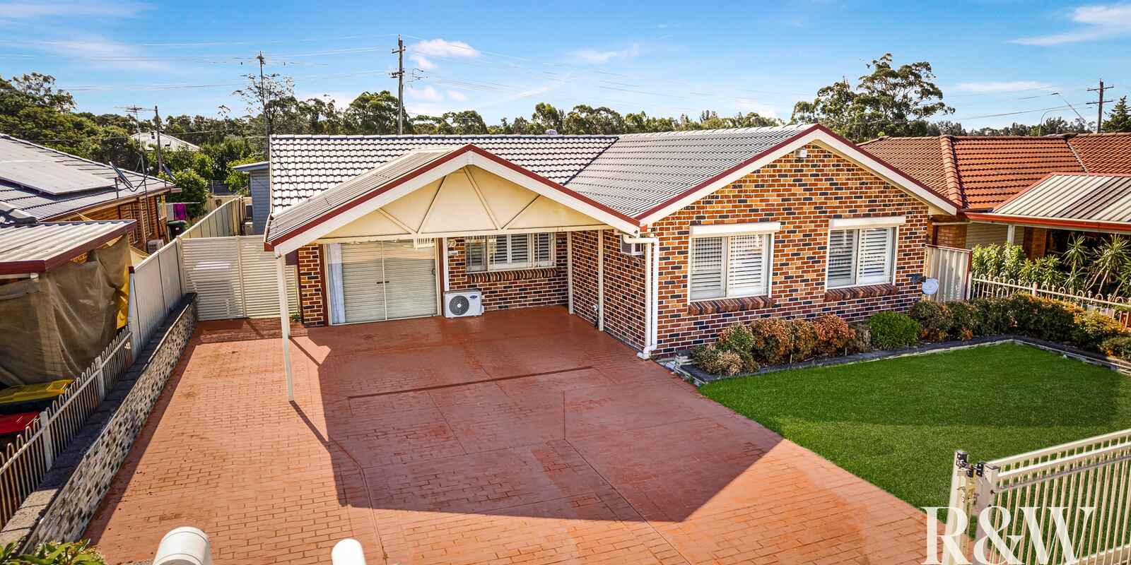73 & 73a Carroll Crescent Plumpton