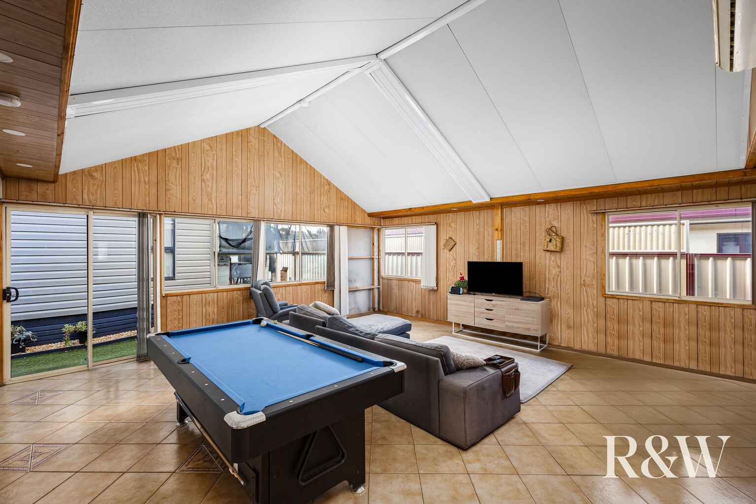 73 & 73a Carroll Crescent Plumpton