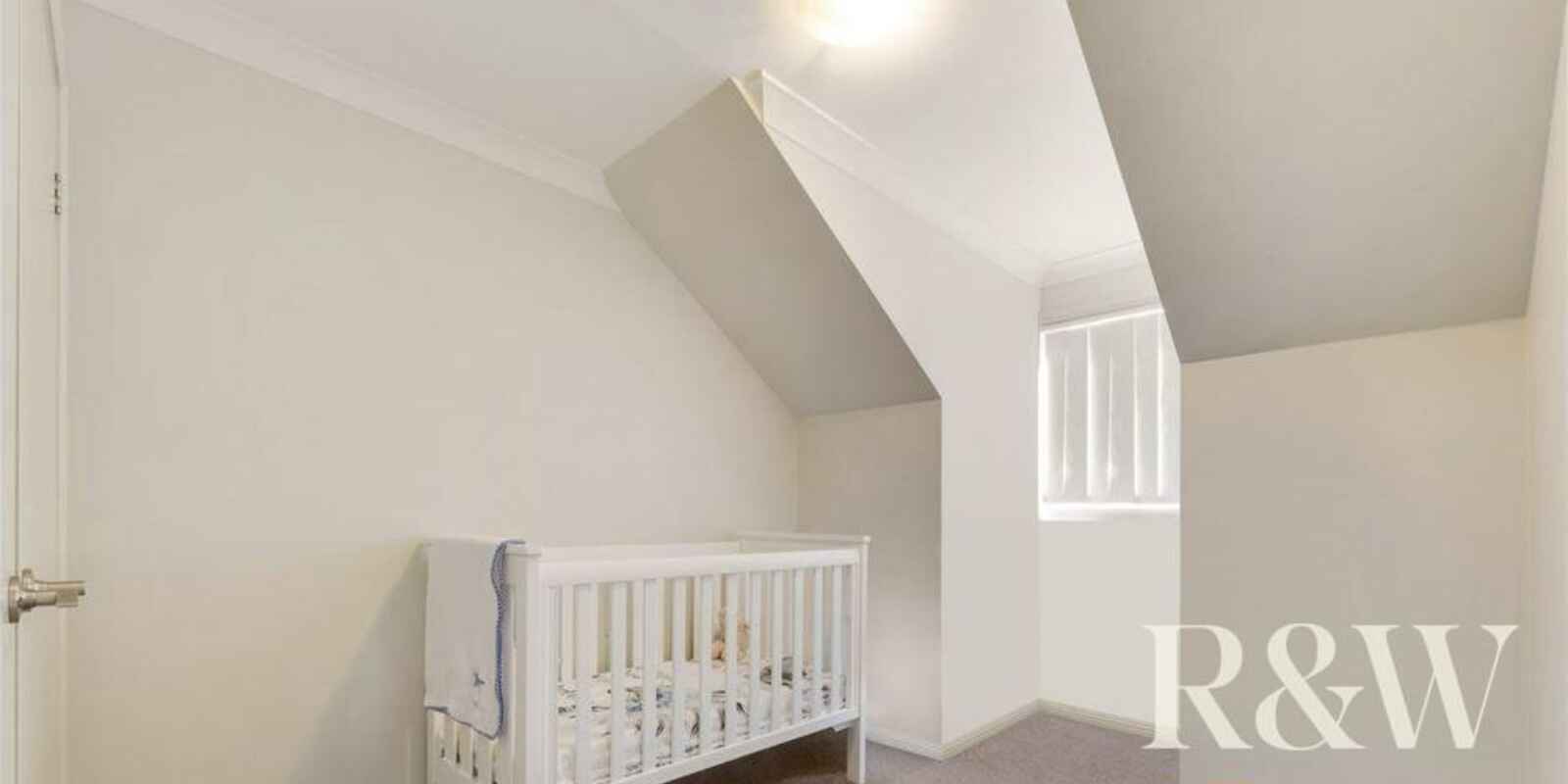 11/98-102 Victoria Street Werrington