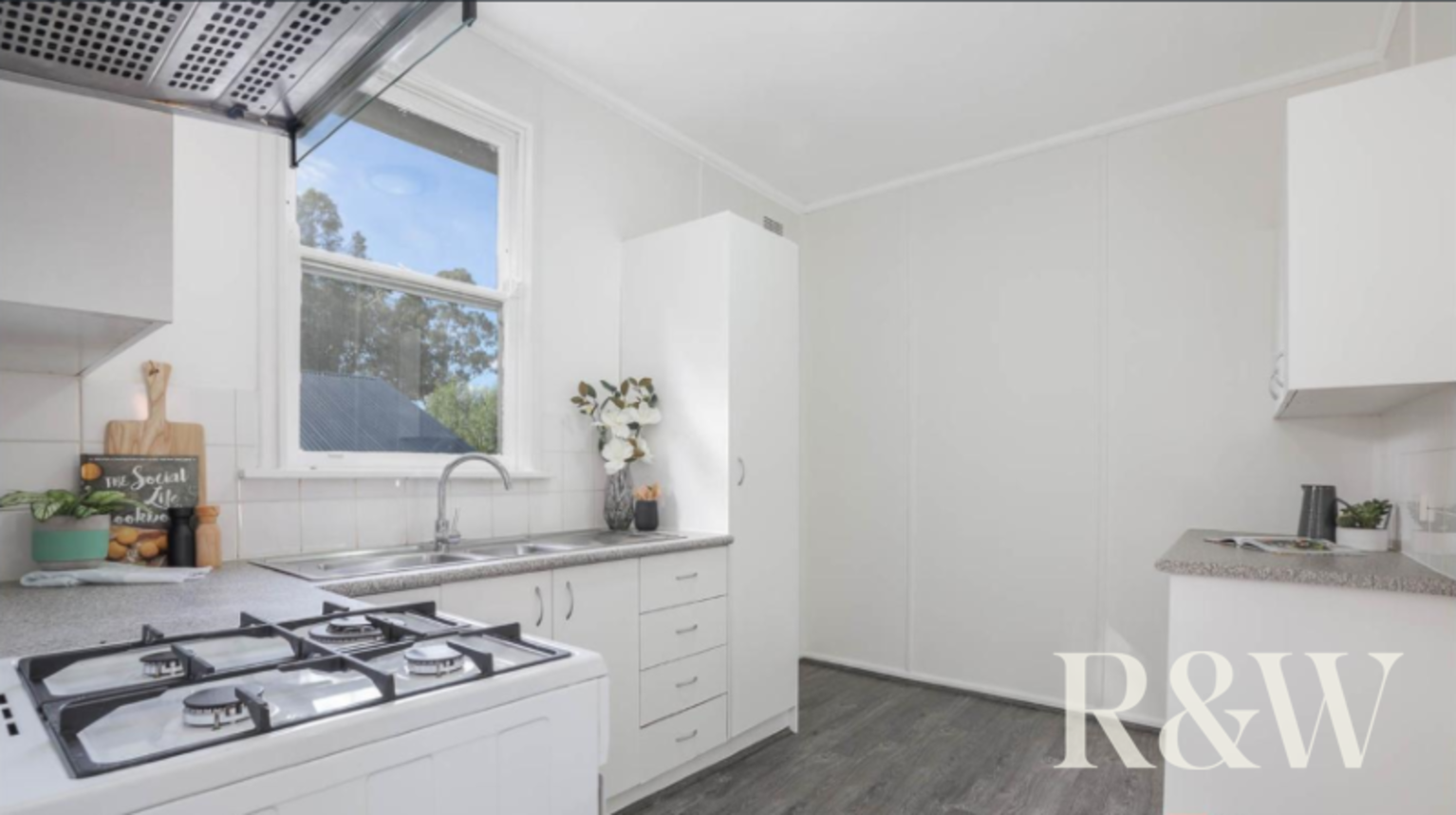 27 Moffat Drive Lalor Park