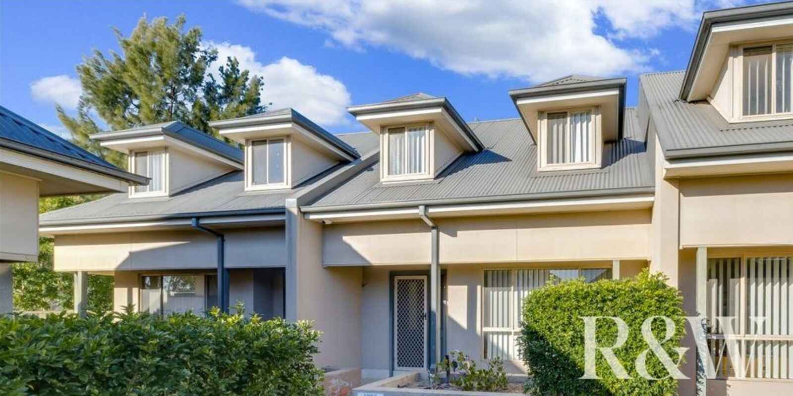 11/98-102 Victoria Street Werrington