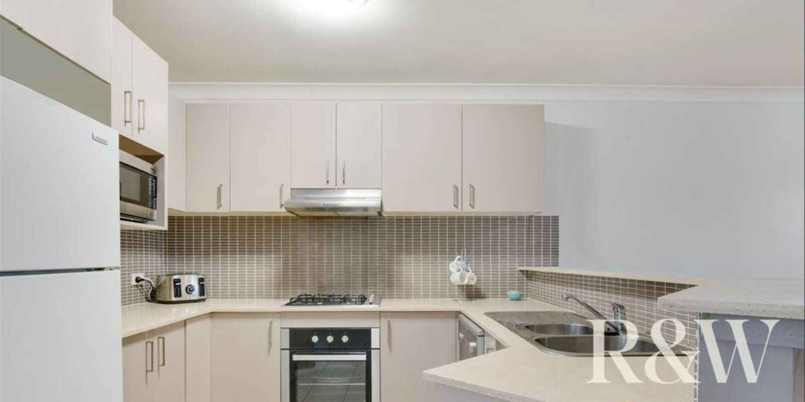 11/98-102 Victoria Street Werrington