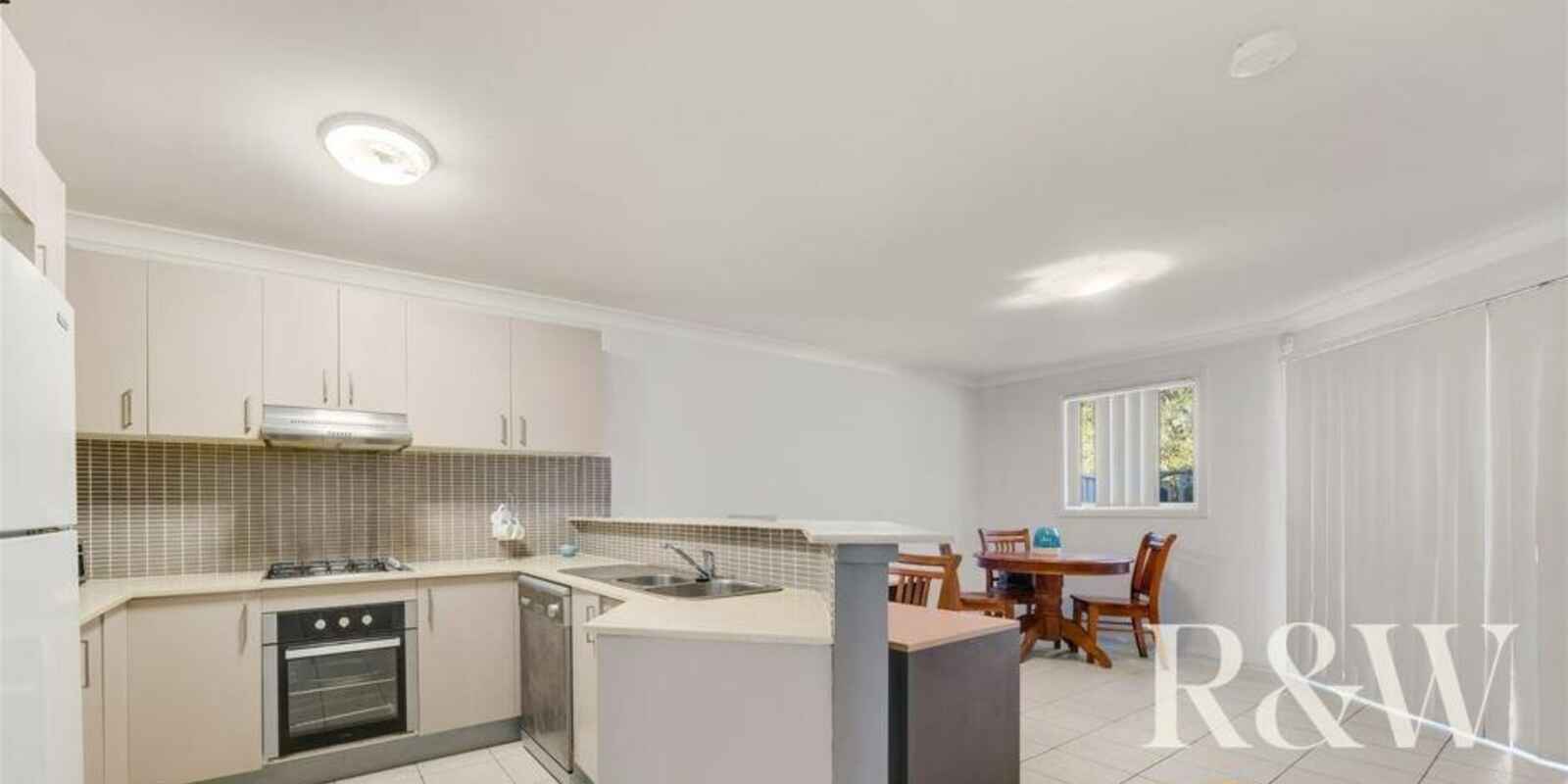 11/98-102 Victoria Street Werrington