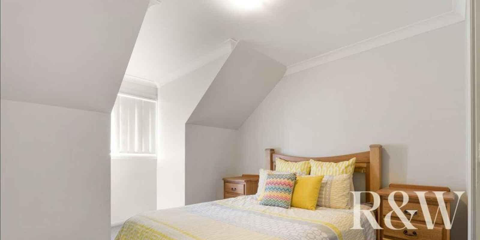 11/98-102 Victoria Street Werrington