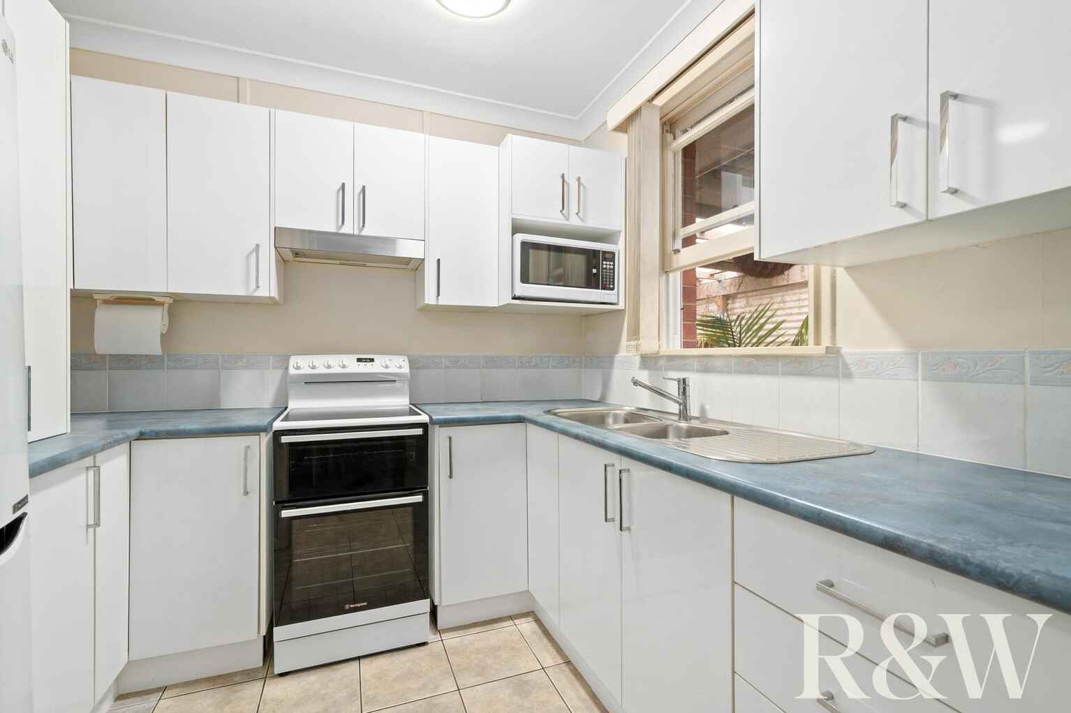 19 Melanesia Avenue Lethbridge Park