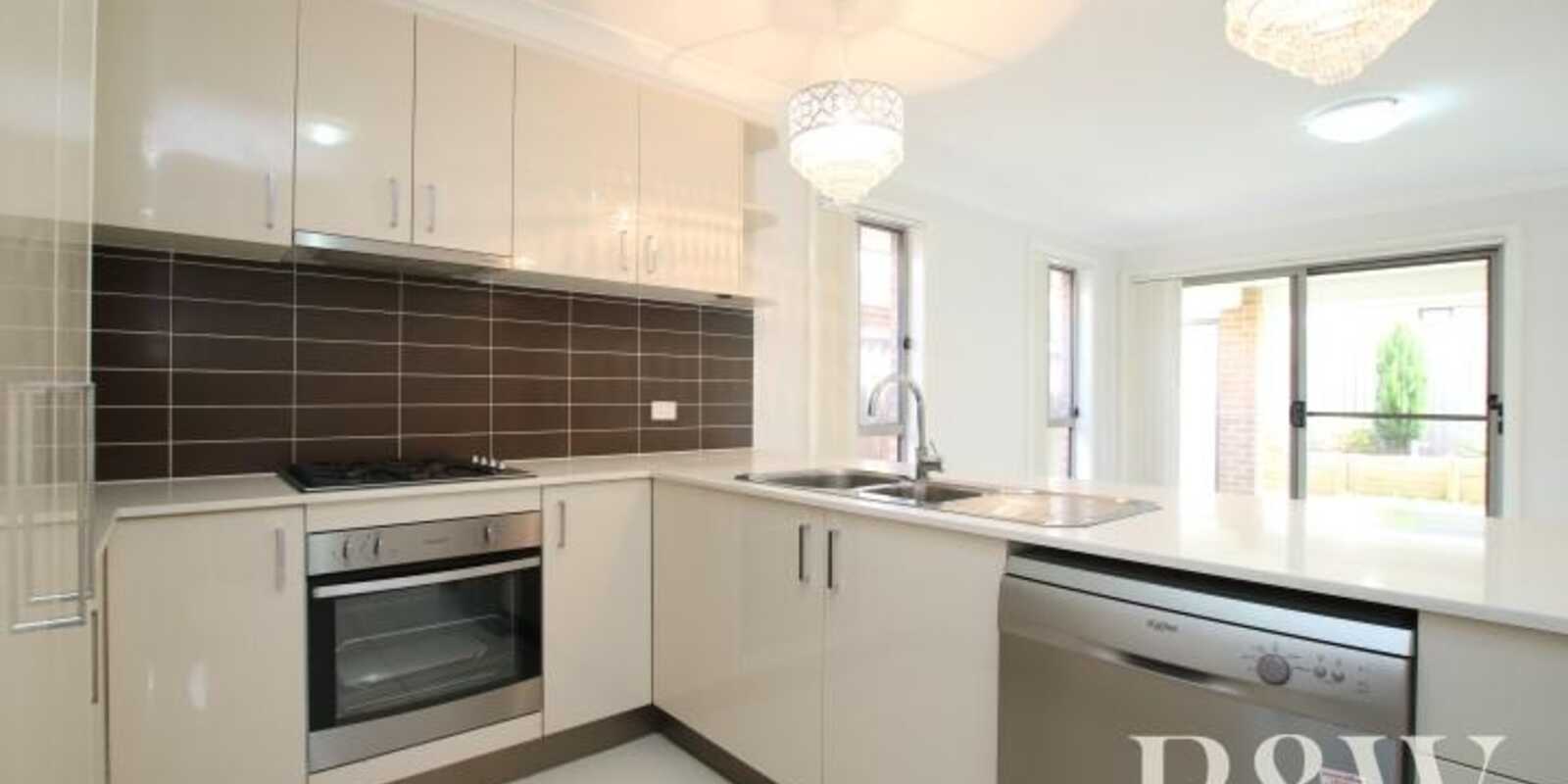 3b Binalong Road Jordan Springs