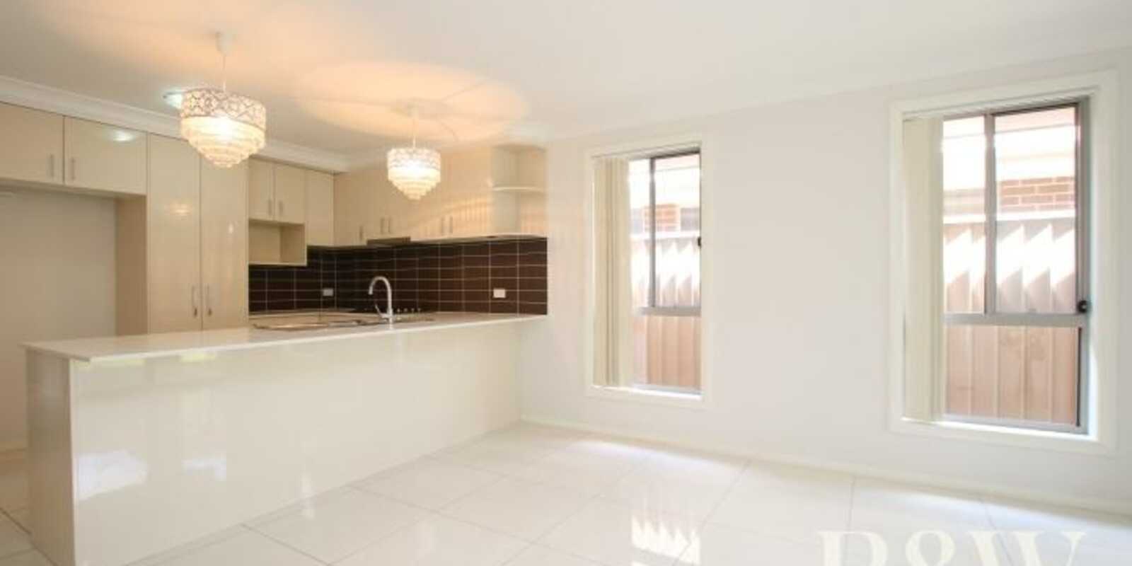 3b Binalong Road Jordan Springs