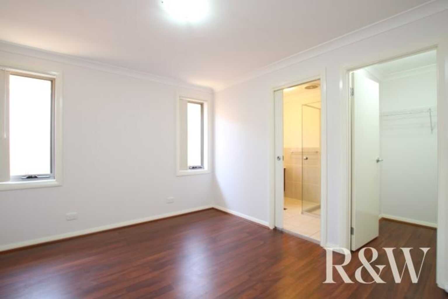 3b Binalong Road Jordan Springs