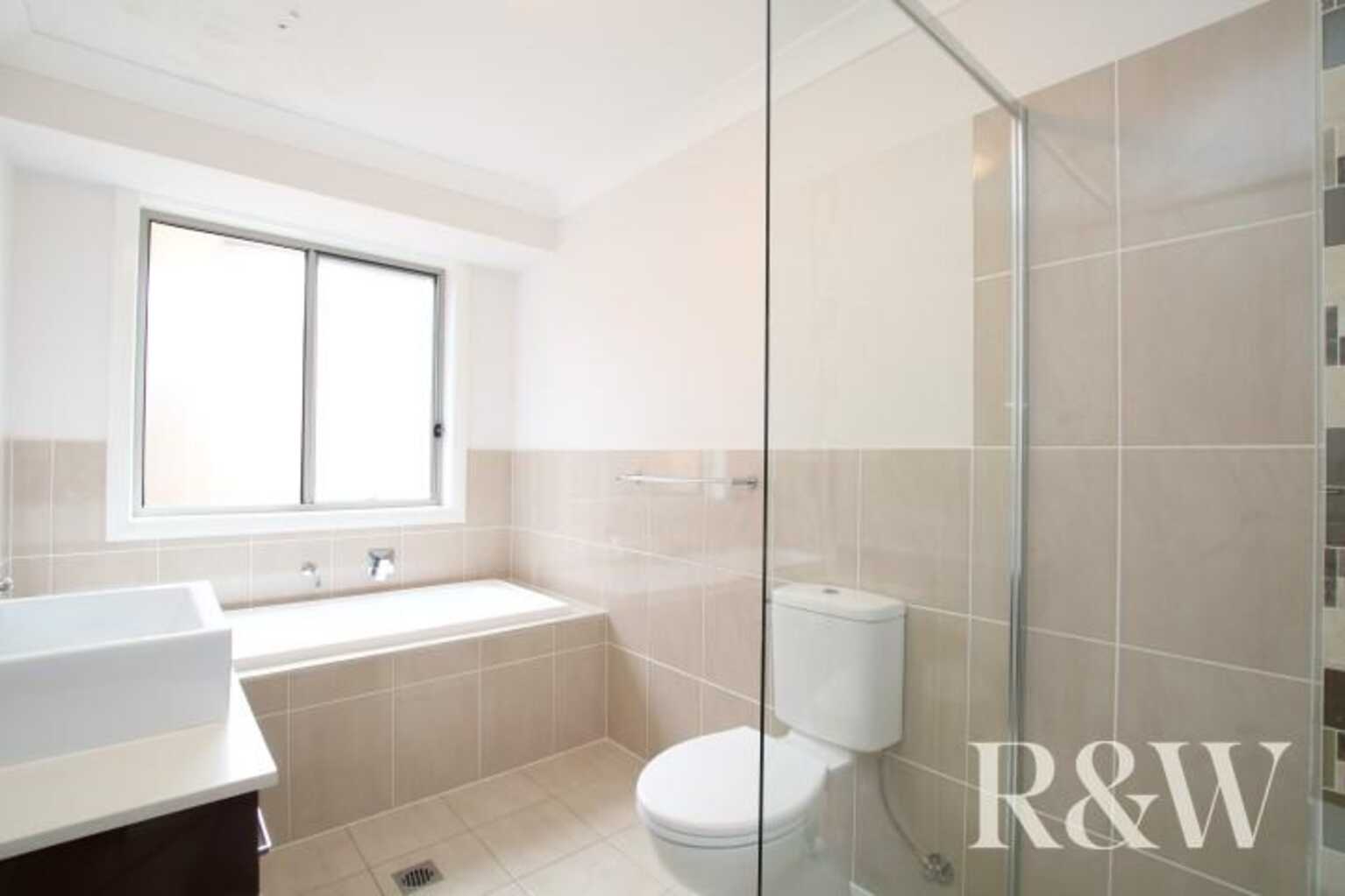 3b Binalong Road Jordan Springs