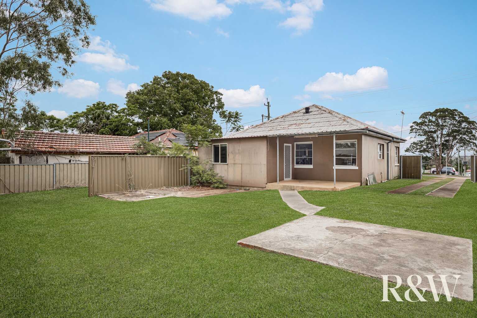 82 & 84 Monfarville Street St Marys