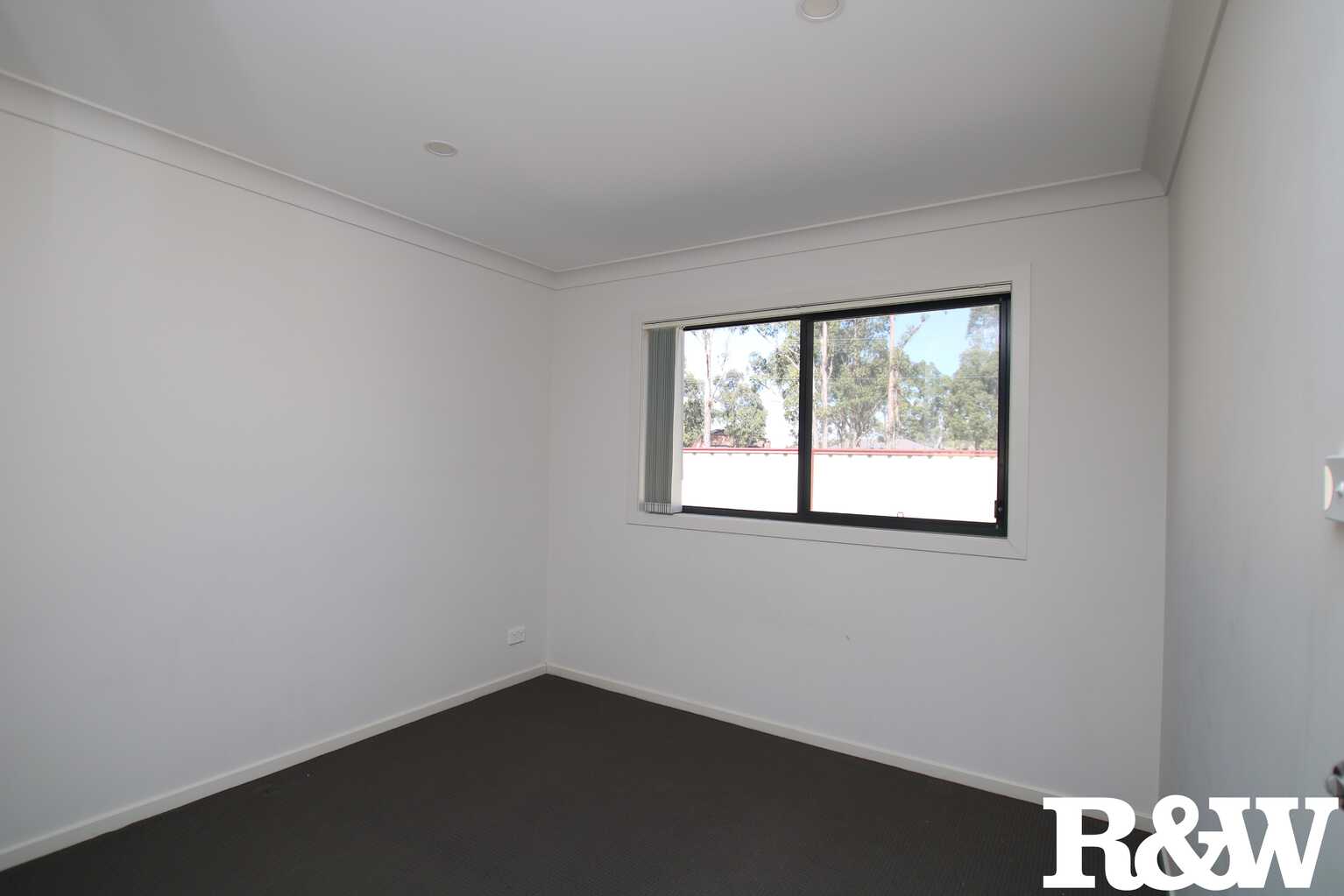 10A Dale Grove Hebersham