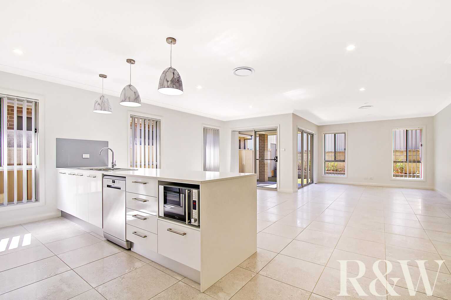 71 Richards Loop Oran Park