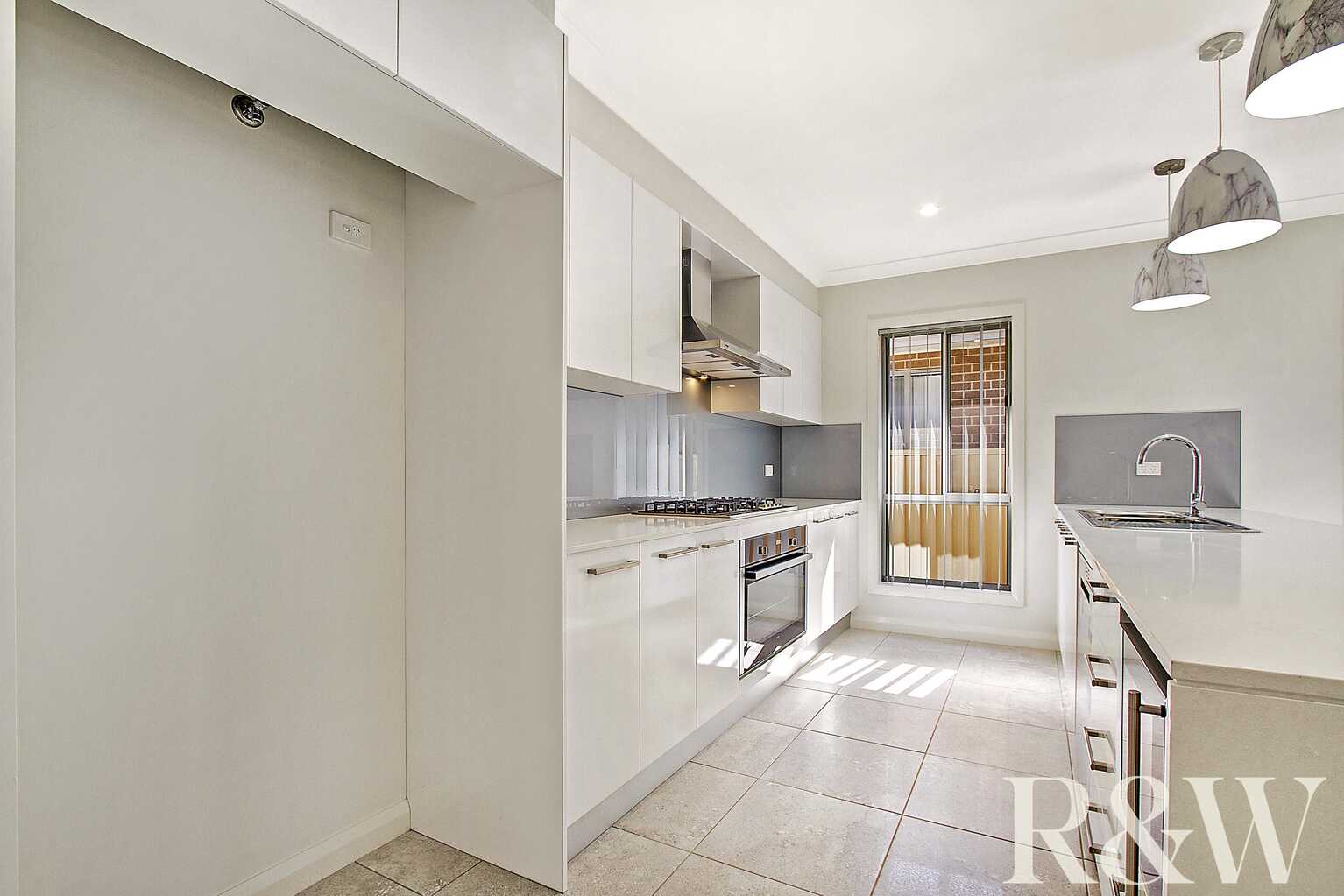 71 Richards Loop Oran Park