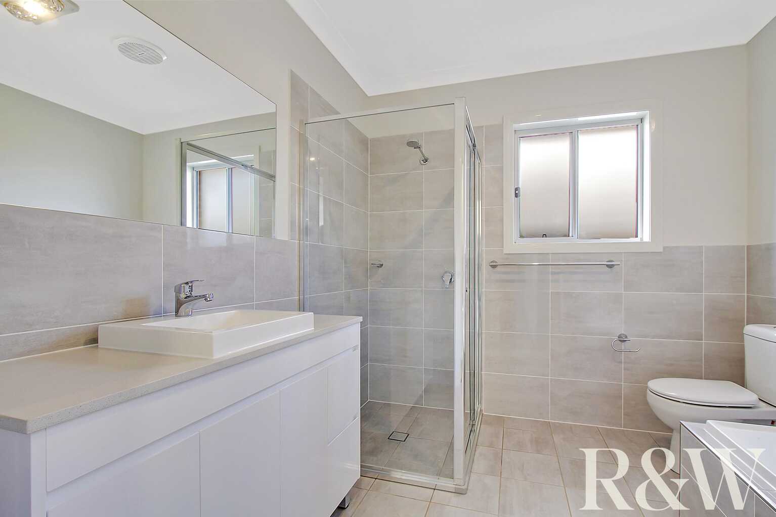 71 Richards Loop Oran Park