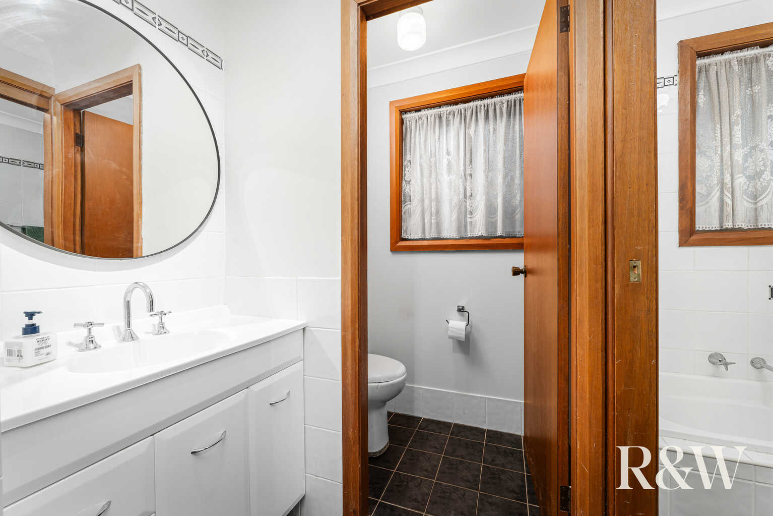 16 Fallon Close Quakers Hill 16 Fallon Close Quakers Hill